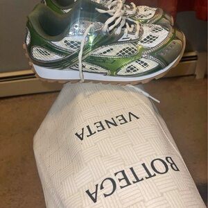 Bottega Veneta Kids Sneakers in Green and White